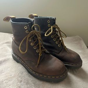 Dr Martens Vintage Aztec Crazy Horse Brown Lace-up 1460 Docs Air Wave